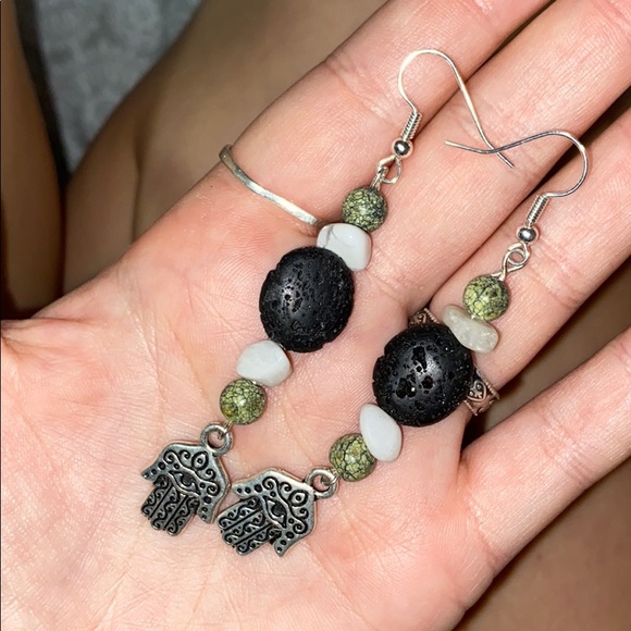 Zen Earrings - Picture 2 of 3